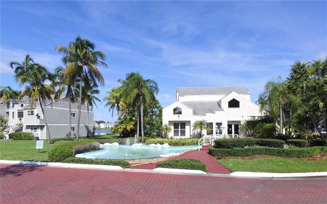 3417 NW 44th St 104, Oakland Park, FL 33309