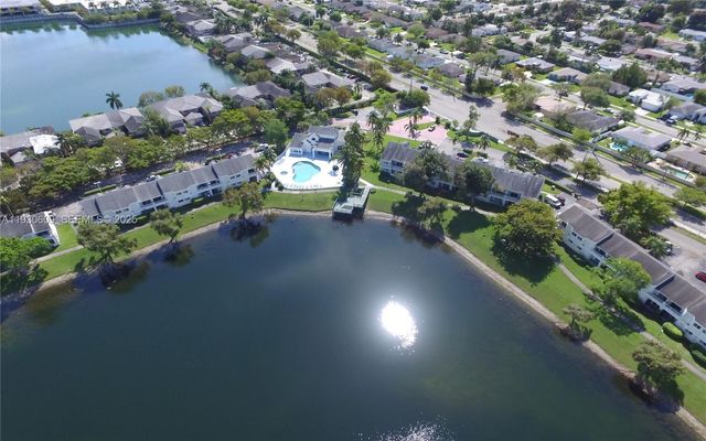 3417 NW 44th St 104, Oakland Park, FL 33309