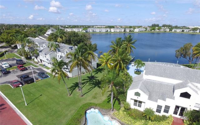 3417 NW 44th St 104, Oakland Park, FL 33309