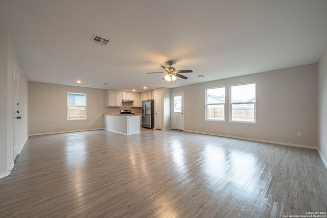 2818 Gustavo, Converse, TX 78109