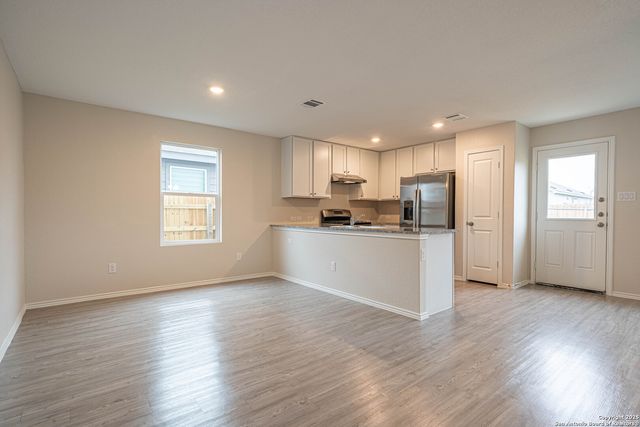 2818 Gustavo, Converse, TX 78109