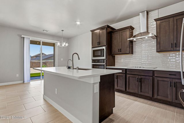 3512 King Fisher Street, Las Cruces, NM 88012