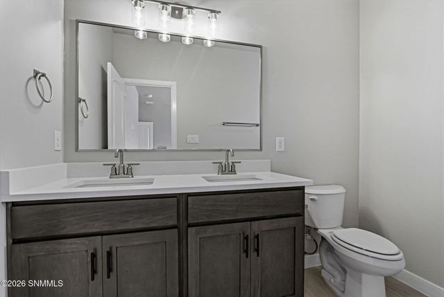 3512 King Fisher Street, Las Cruces, NM 88012