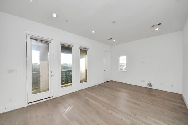 4005 Woodshire Village Estate, Houston, TX 77025