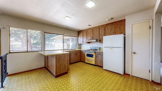 626 Ely Blvd S, Petaluma, CA 94954
