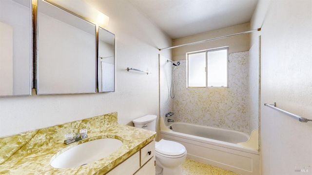626 Ely Blvd S, Petaluma, CA 94954