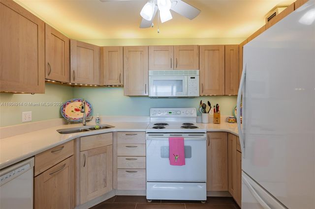 2000 Coco Plum Drive 301, Marathon, FL 33050