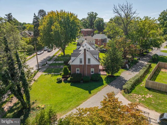 117 MANAVON ST, Phoenixville, PA 19460