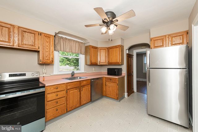117 MANAVON ST, Phoenixville, PA 19460