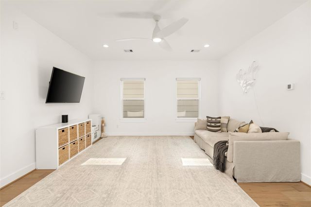 804 Aurora Street, Houston, TX 77009
