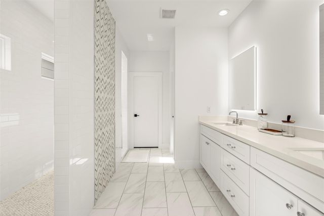 804 Aurora Street, Houston, TX 77009