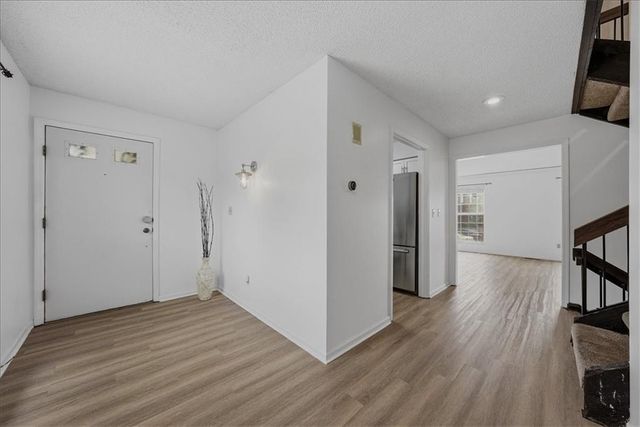 10236 Cedarbrooke Lane, Kansas City, MO 64131
