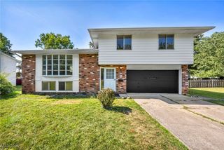501 Button Road, Bedford, OH 44146