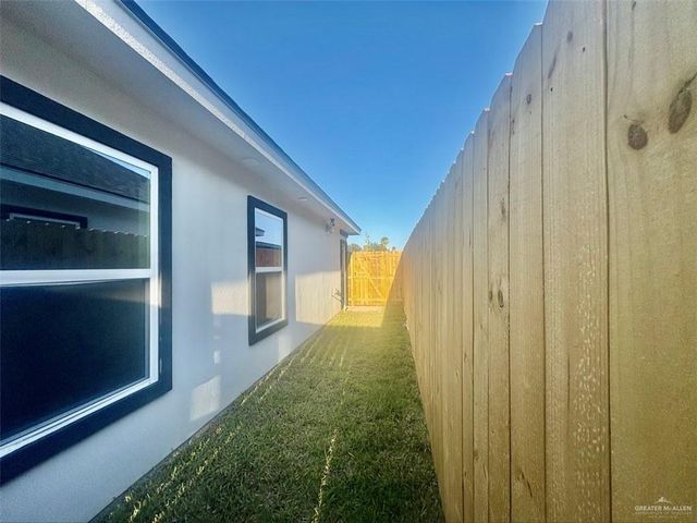 1413 Yankton Street 1, Alton, TX 78573