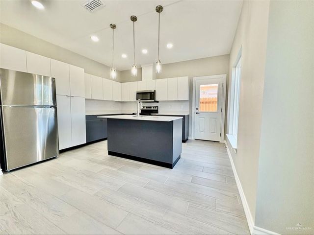 1413 Yankton Street 1, Alton, TX 78573