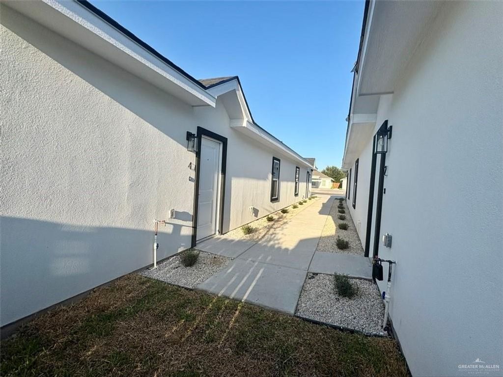 1413 Yankton Street 1, Alton, TX 78573