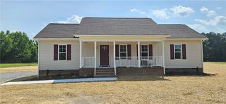 172 Oswald Ln, Dunnsville, VA 22454