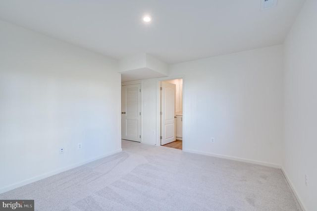 115 TUXFORD RD, Falling Waters, WV 25419