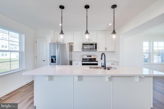 115 TUXFORD RD, Falling Waters, WV 25419