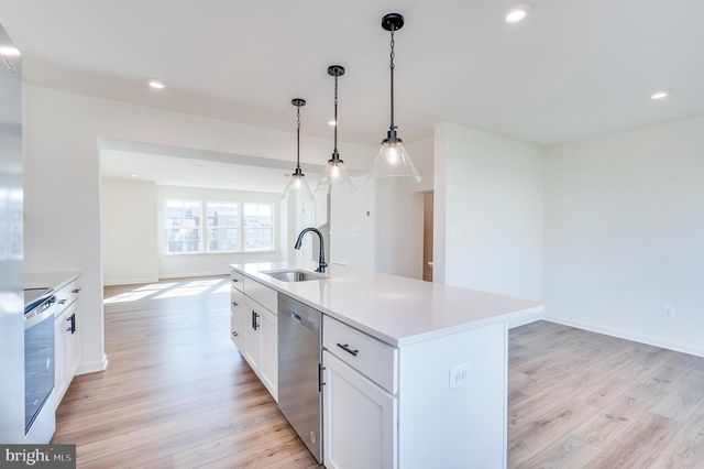 115 TUXFORD RD, Falling Waters, WV 25419