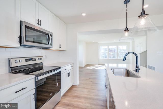 115 TUXFORD RD, Falling Waters, WV 25419