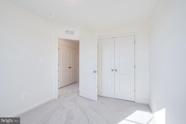 115 TUXFORD RD, Falling Waters, WV 25419