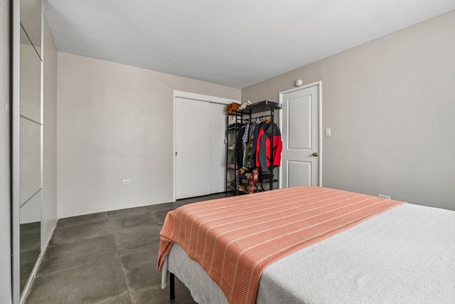 1044 Ontario Street 2C, Oak Park, IL 60302