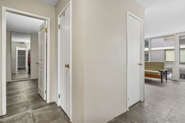 1044 Ontario Street 2C, Oak Park, IL 60302