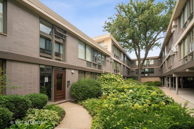 1044 Ontario Street 2C, Oak Park, IL 60302
