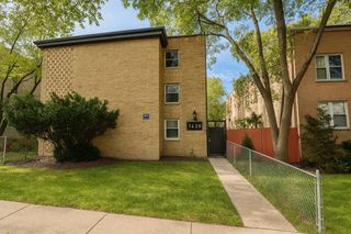 7420 N Winchester Avenue 2A, Chicago, IL 60626