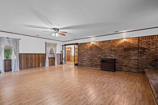 13285 Crest Drive, Grand Bay, AL 36541