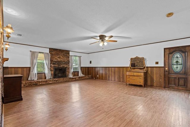 13285 Crest Drive, Grand Bay, AL 36541