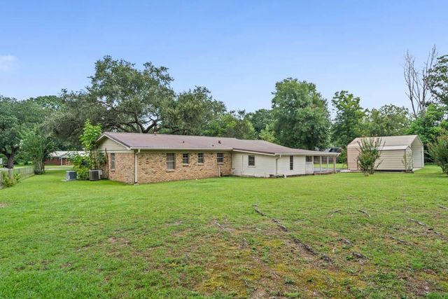13285 Crest Drive, Grand Bay, AL 36541