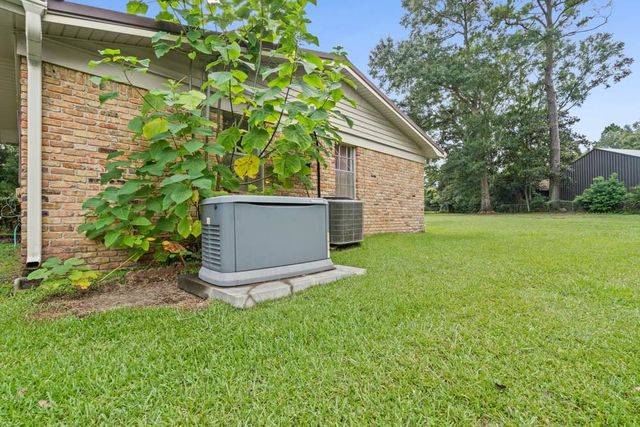 13285 Crest Drive, Grand Bay, AL 36541