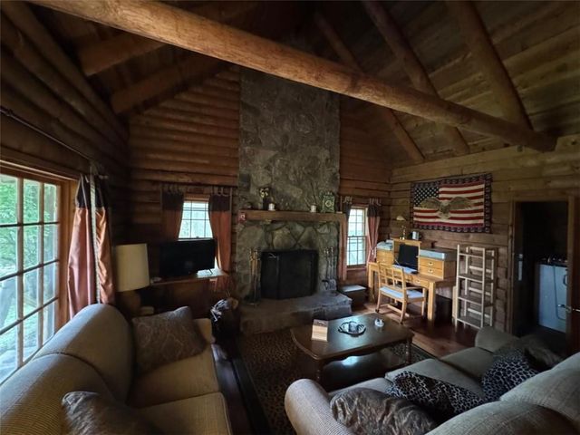 1593 Blackberry Mountain Rd, Ellijay, GA 30536