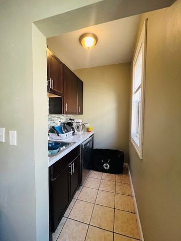 28 Clarkson 2, Boston, MA 02125
