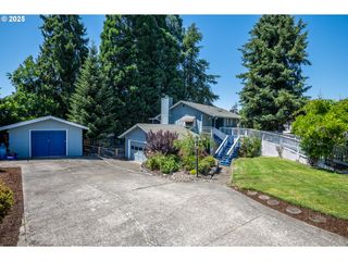 566 65TH St, Springfield, OR 97478