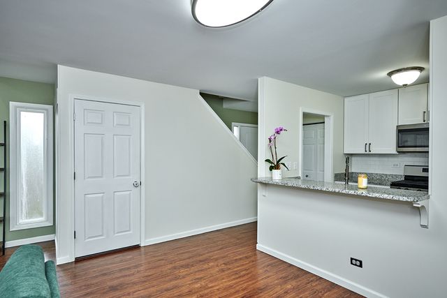 1066 Florimond Drive 1066, Elgin, IL 60123