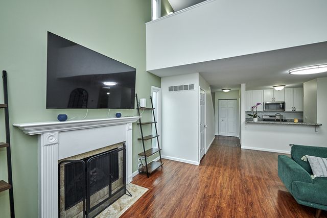 1066 Florimond Drive 1066, Elgin, IL 60123