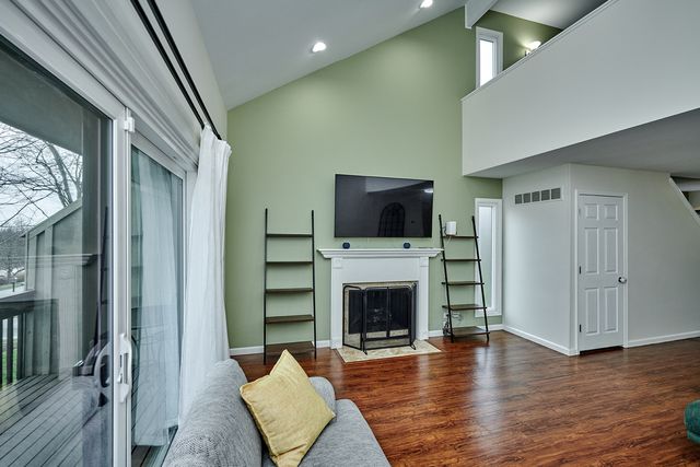 1066 Florimond Drive 1066, Elgin, IL 60123