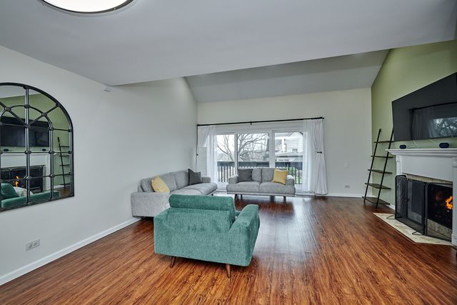 1066 Florimond Drive 1066, Elgin, IL 60123