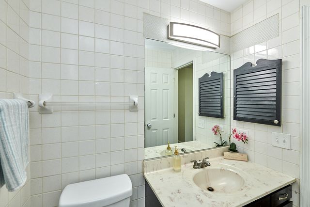 1066 Florimond Drive 1066, Elgin, IL 60123