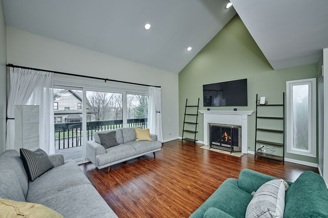 1066 Florimond Drive 1066, Elgin, IL 60123