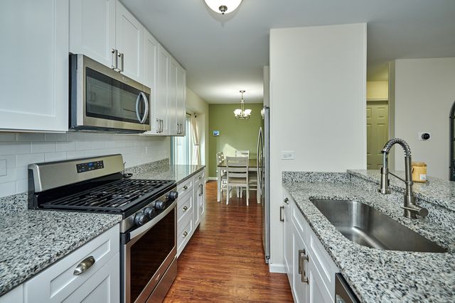 1066 Florimond Drive 1066, Elgin, IL 60123