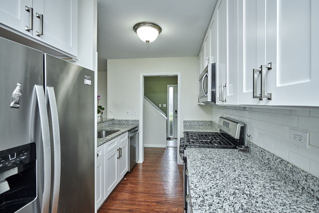 1066 Florimond Drive 1066, Elgin, IL 60123