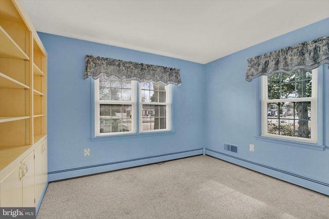 2217 EASTERN BLVD, York, PA 17402