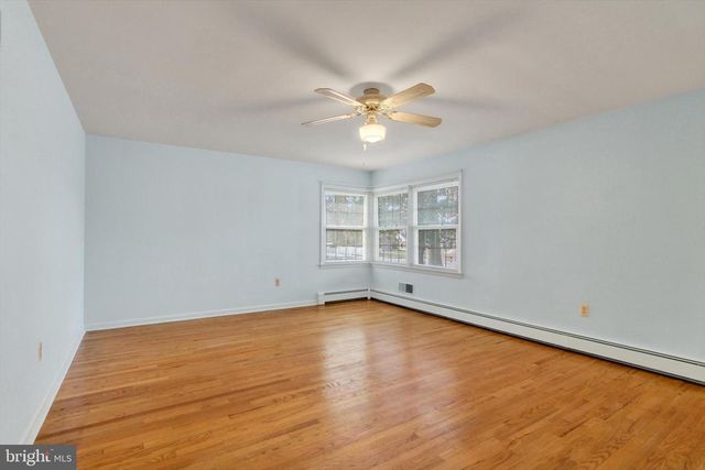 2217 EASTERN BLVD, York, PA 17402