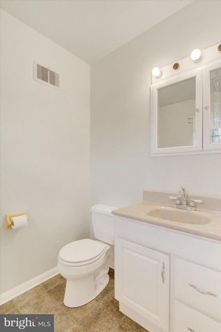 2217 EASTERN BLVD, York, PA 17402