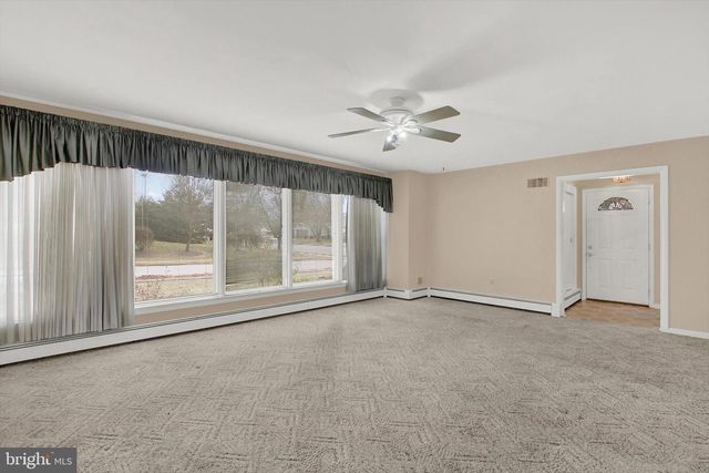 2217 EASTERN BLVD, York, PA 17402