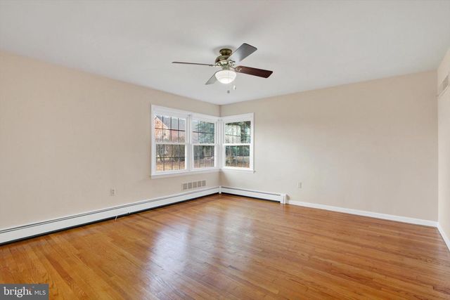 2217 EASTERN BLVD, York, PA 17402